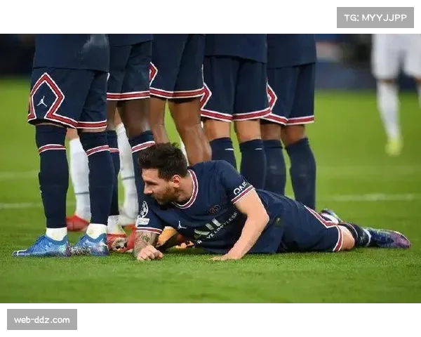 斯特拉斯堡如何在巴黎巨头阴影下寻求生存空间：低风险引援与战术弹性策略